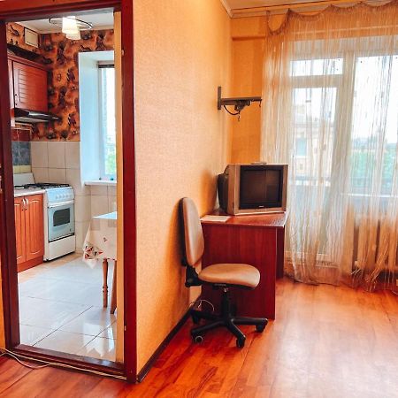 Apartment Near Metro Station Darnitsa Kiev Eksteriør bilde
