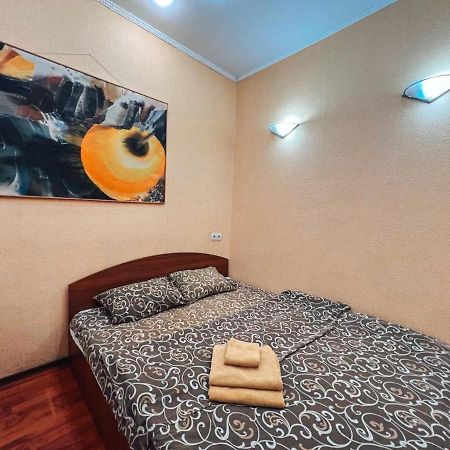 Apartment Near Metro Station Darnitsa Kiev Eksteriør bilde