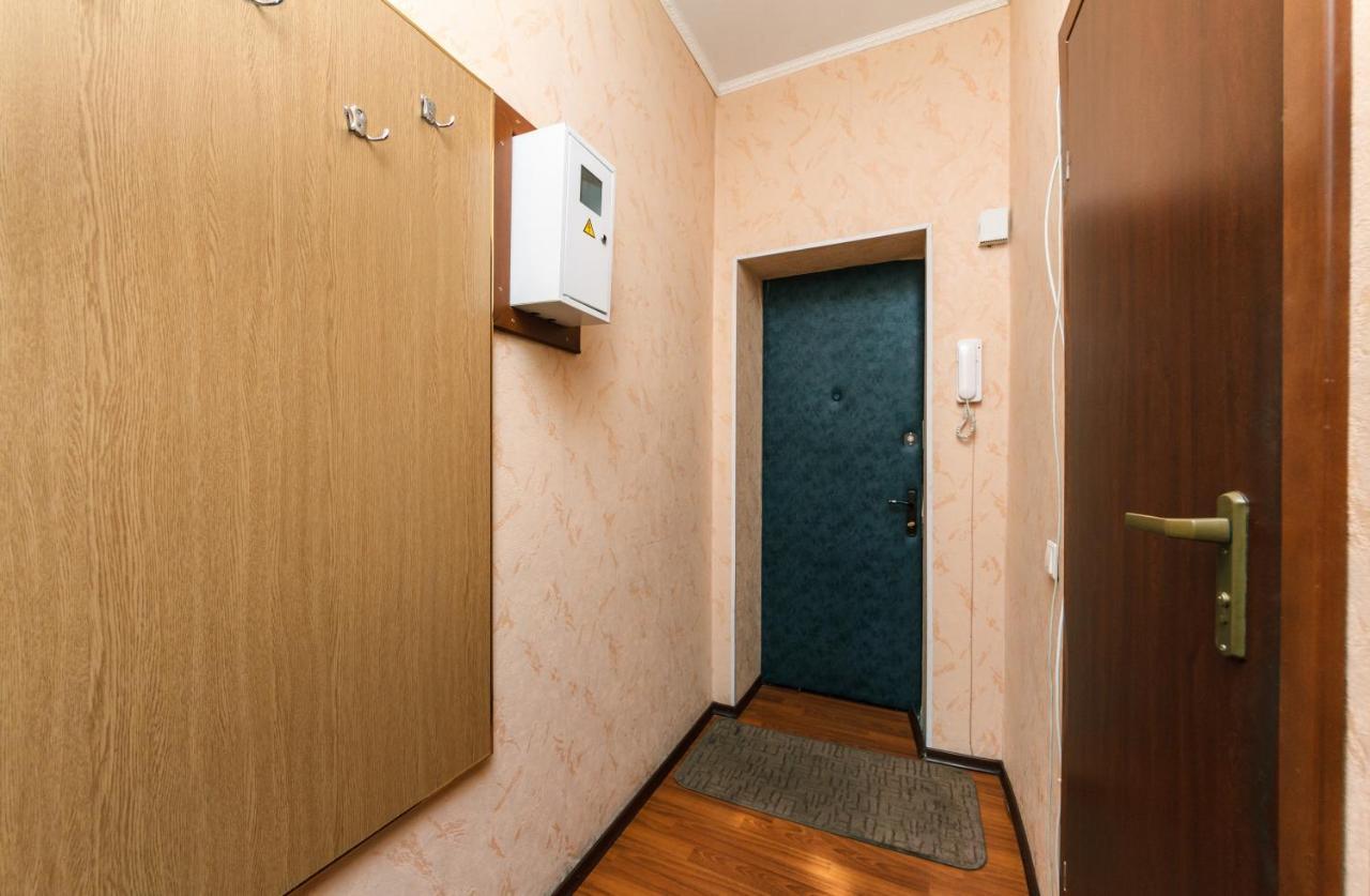 Apartment Near Metro Station Darnitsa Kiev Eksteriør bilde